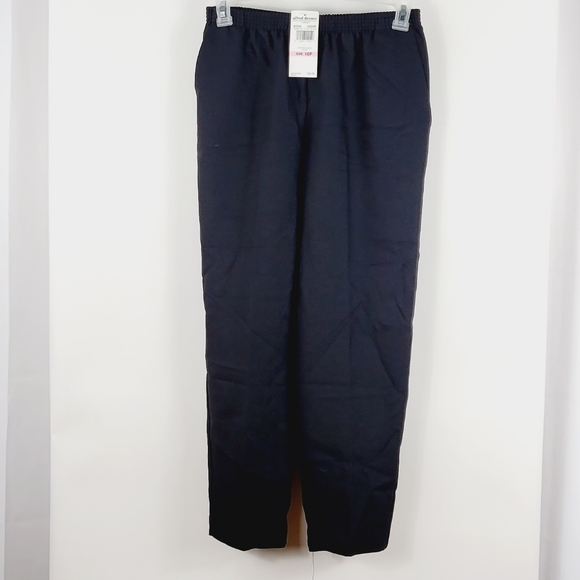 Alfred Dunner Classic Black Pants Size 10P - Picture 3 of 7